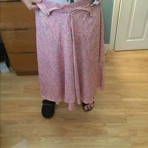 Women’s skirt with pockets